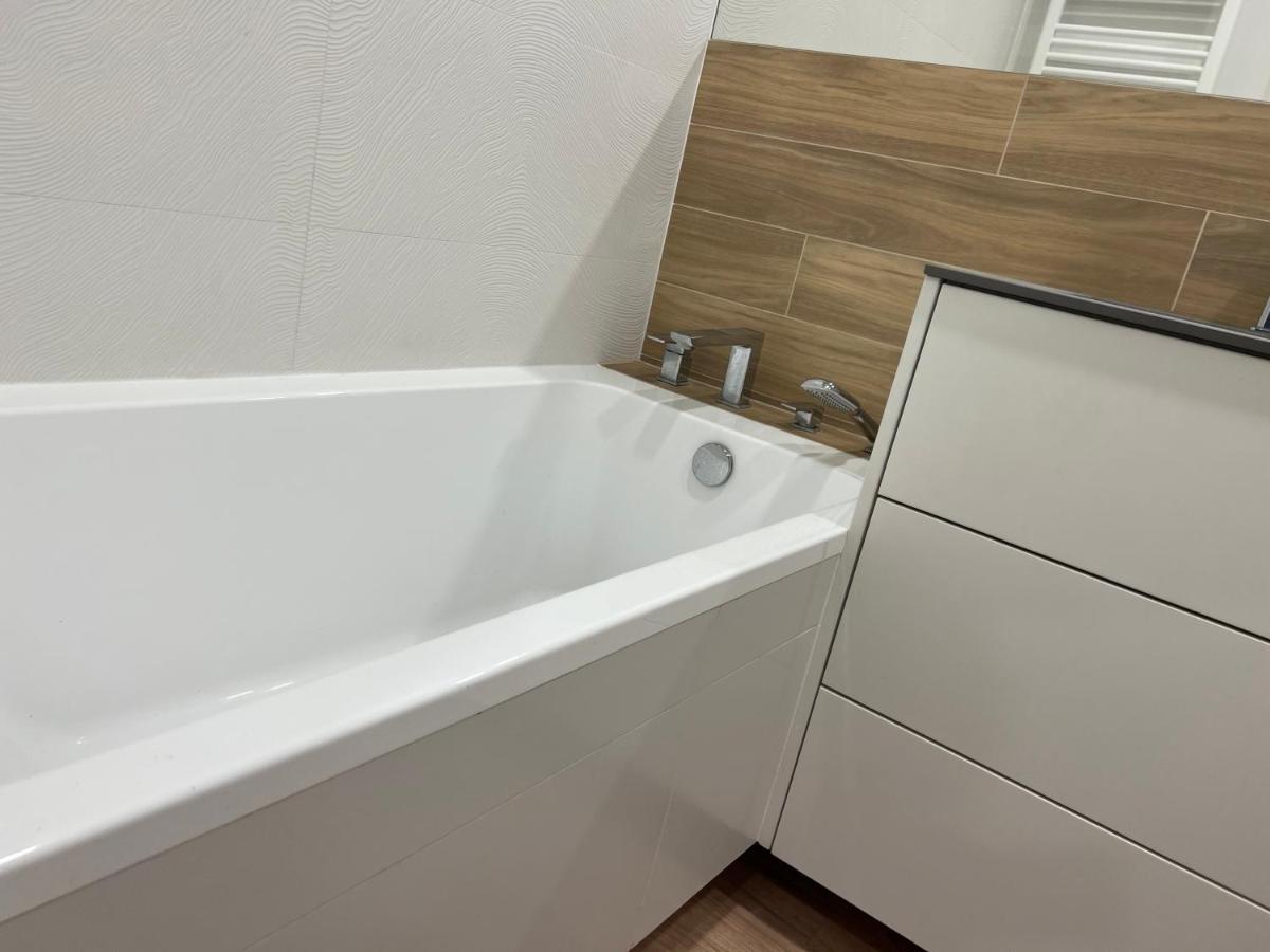Apartament Mieszczanski Klima-Parkigfree2X-Netflix-Youtube Wrocław Extérieur photo